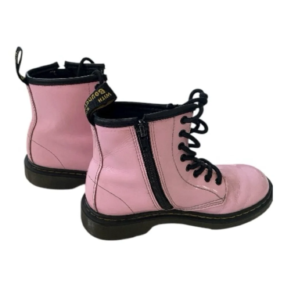 ♥️Dr Martens♥️Pink Lace-Up Boots girls size 2